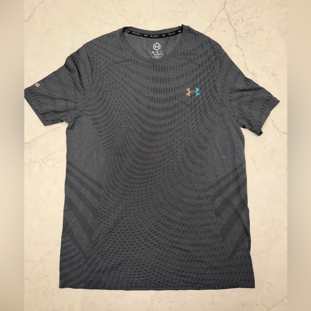 Under Armour RUSH Celliant T-Shirt - Grey - Men’s Size M